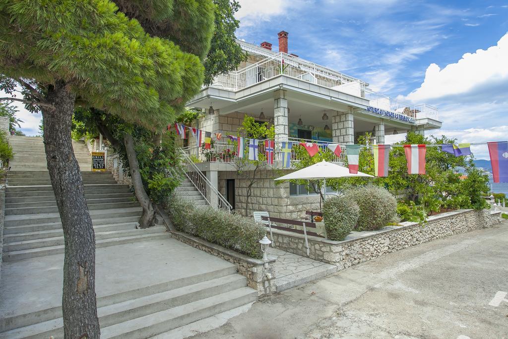 Guest House Lovric Lumbarda Esterno foto